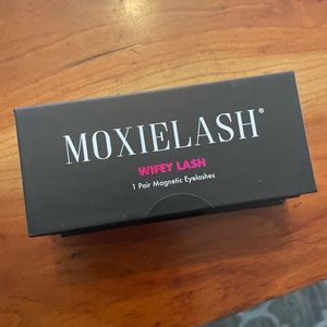 Moxielash wifey lash new in box